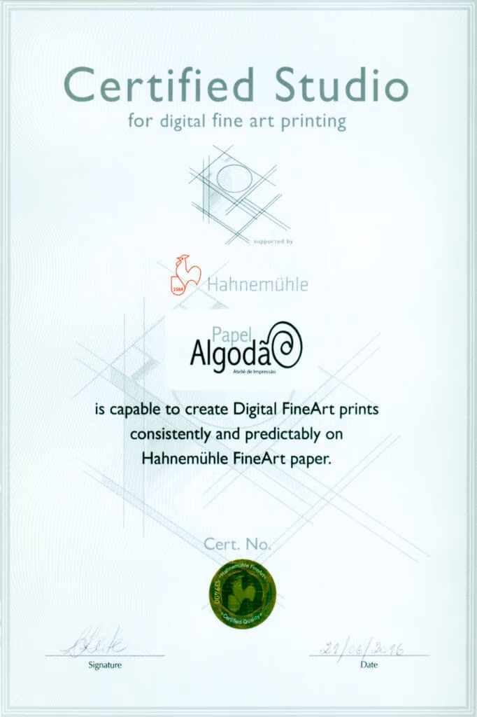 O papel Algodão é um estudio certificado Hahnemuhle e entrega a seus clientes impressões de altíssima qualidade