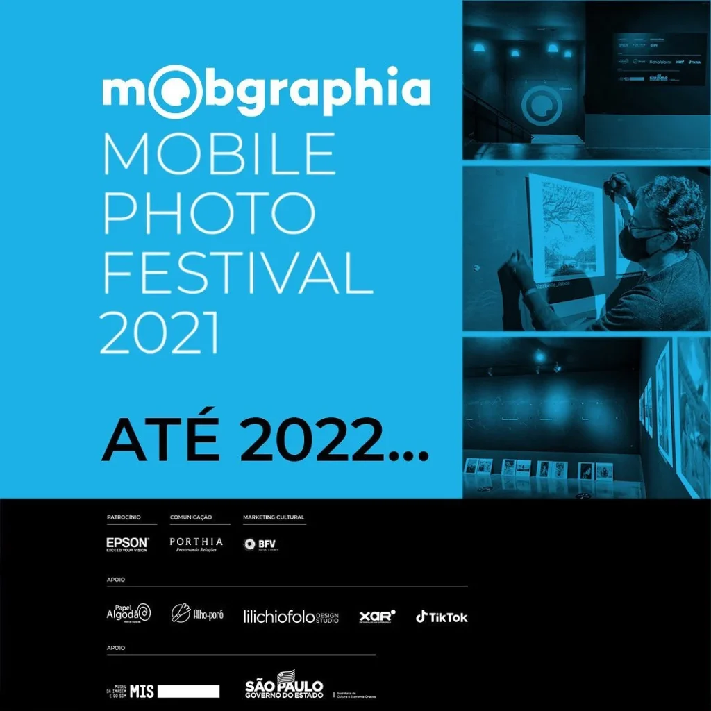 Publicação de encerramento do Mobile Photo Festival 2021 com cenas do espaço expositivo e das fotografias.